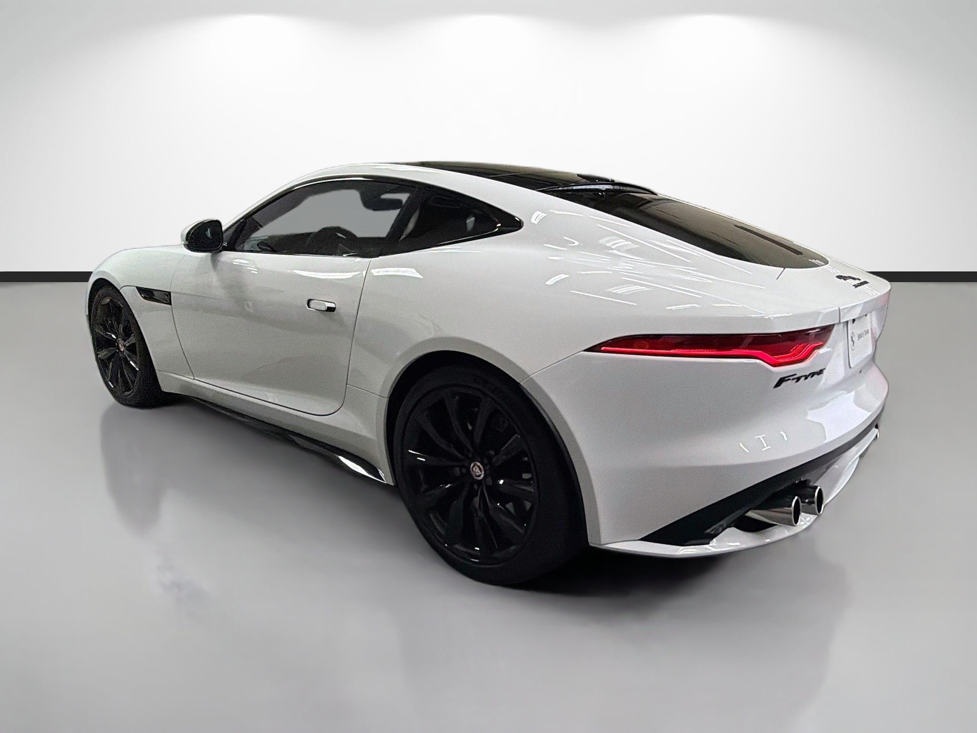 Used 2022 Jaguar F-TYPE R AWD/4WD image 5