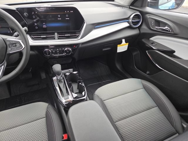 New 2026 Chevrolet Trax LT w/ Midnight Edition FWD image 29