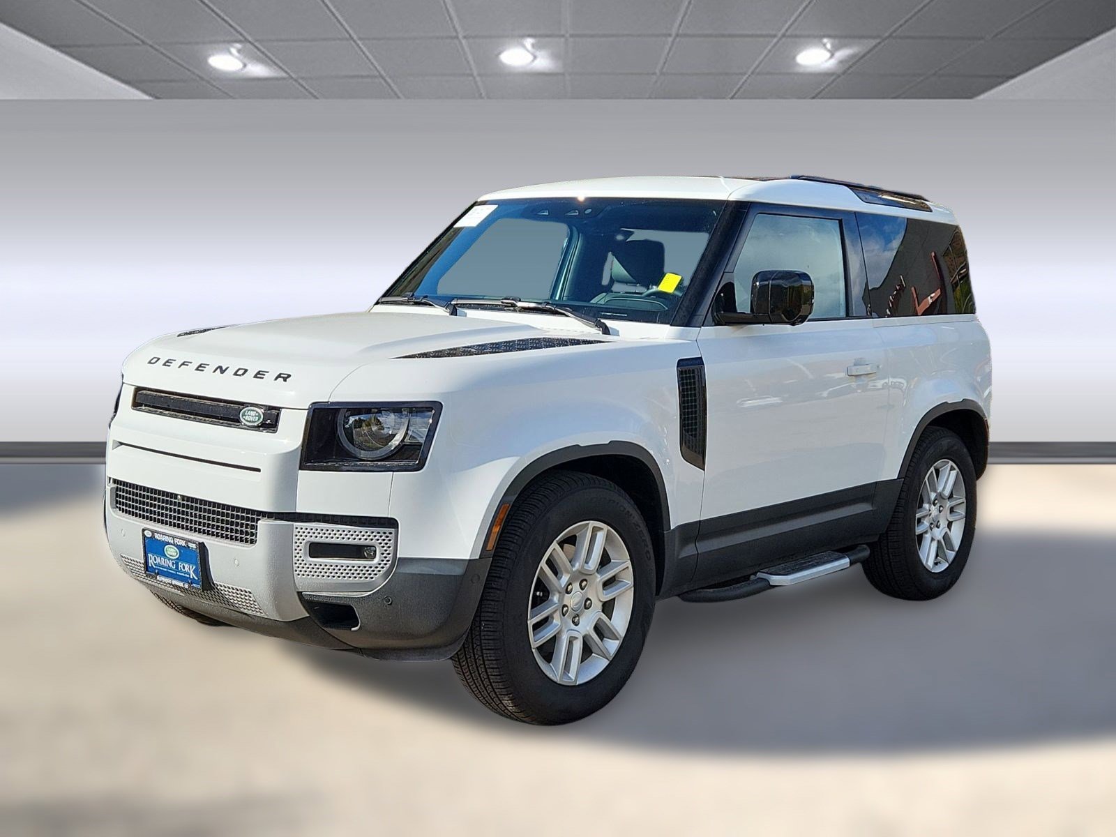 Used 2025 Land Rover Defender 90 S image 2
