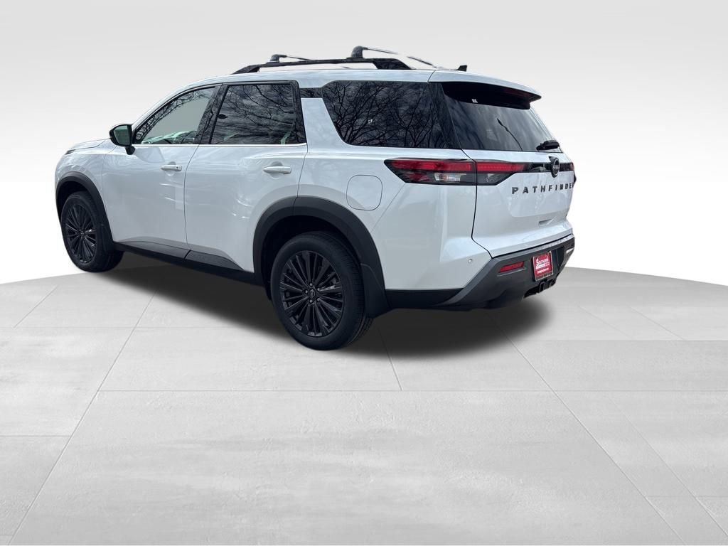 New 2026 Nissan Pathfinder SL w/ SL Premium Package image 2