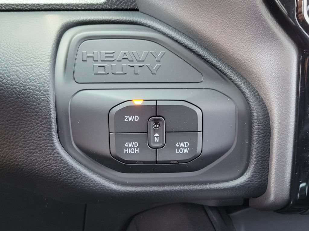 New 2026 RAM 2500 Big Horn AWD/4WD image 13