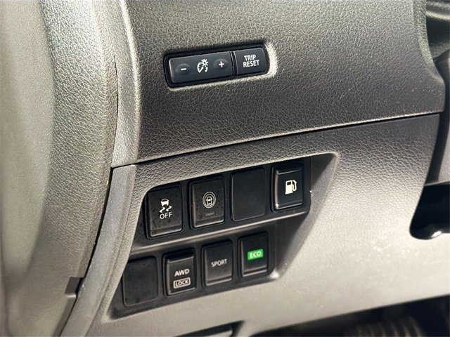 Used 2020 Nissan Rogue SV image 10