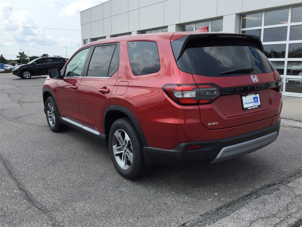 New 2025 Honda Pilot EX-L image 8