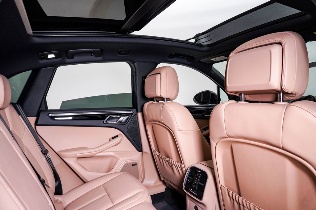 New 2026 Porsche Macan AWD/4WD image 16