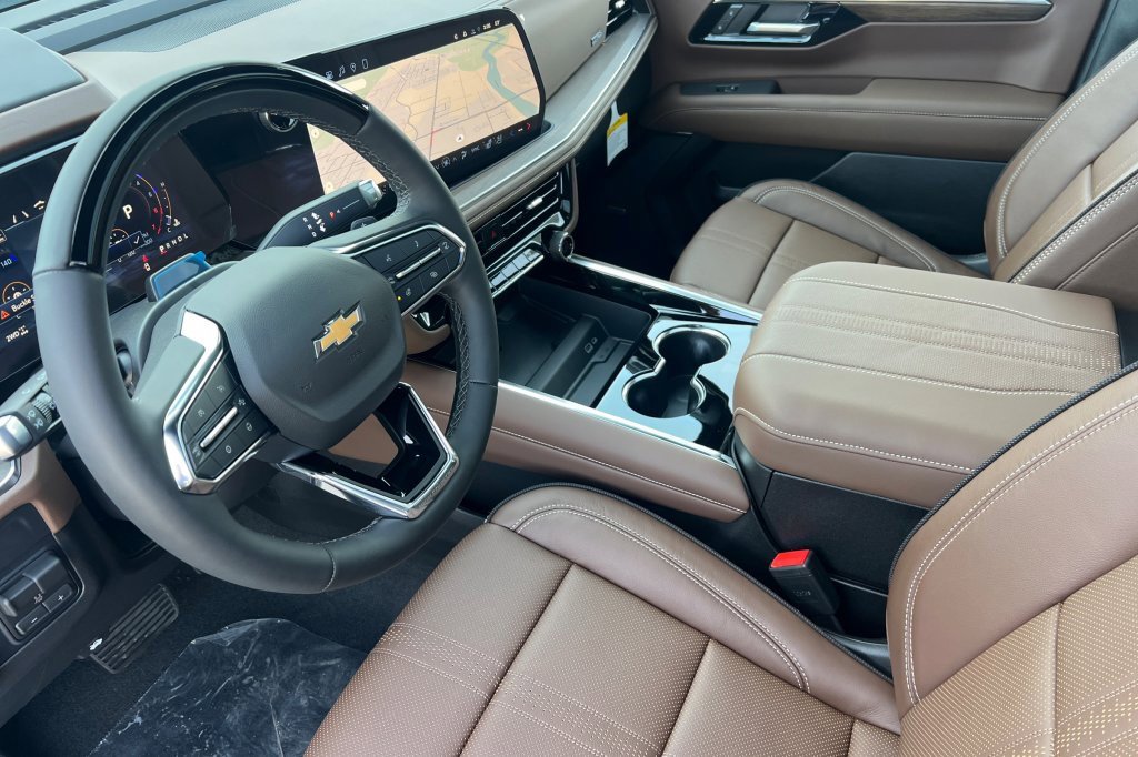 New 2026 Chevrolet Suburban High Country image 7
