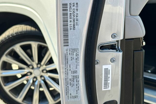 Used 2022 Jeep Grand Wagoneer Series II w/ Convenience Group III image 27