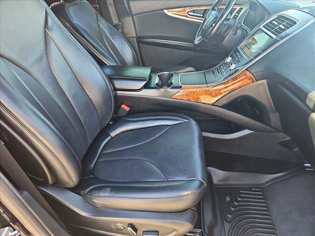 Used 2019 Lincoln Nautilus Reserve image 21