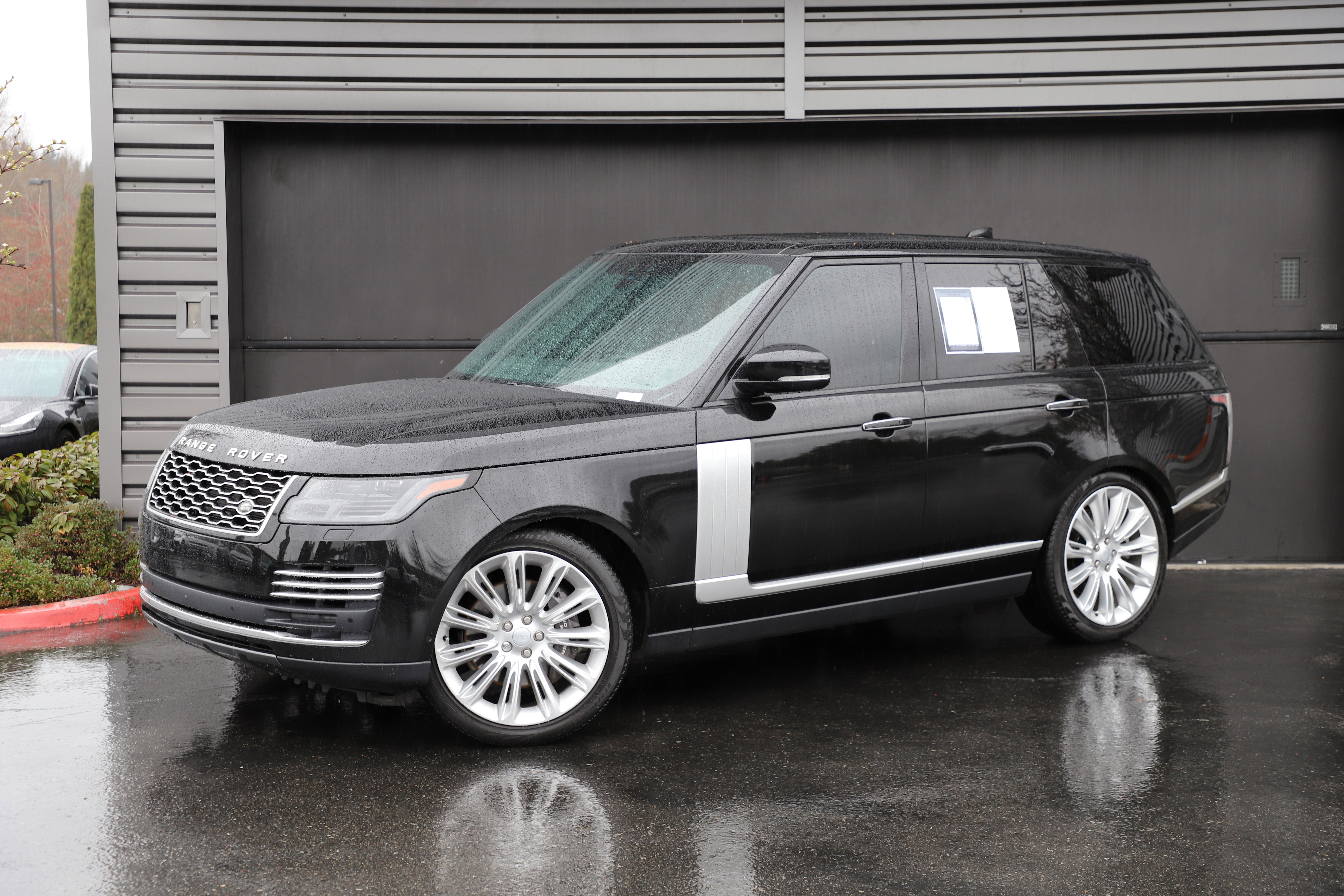Certified 2022 Land Rover Range Rover Autobiography image 1