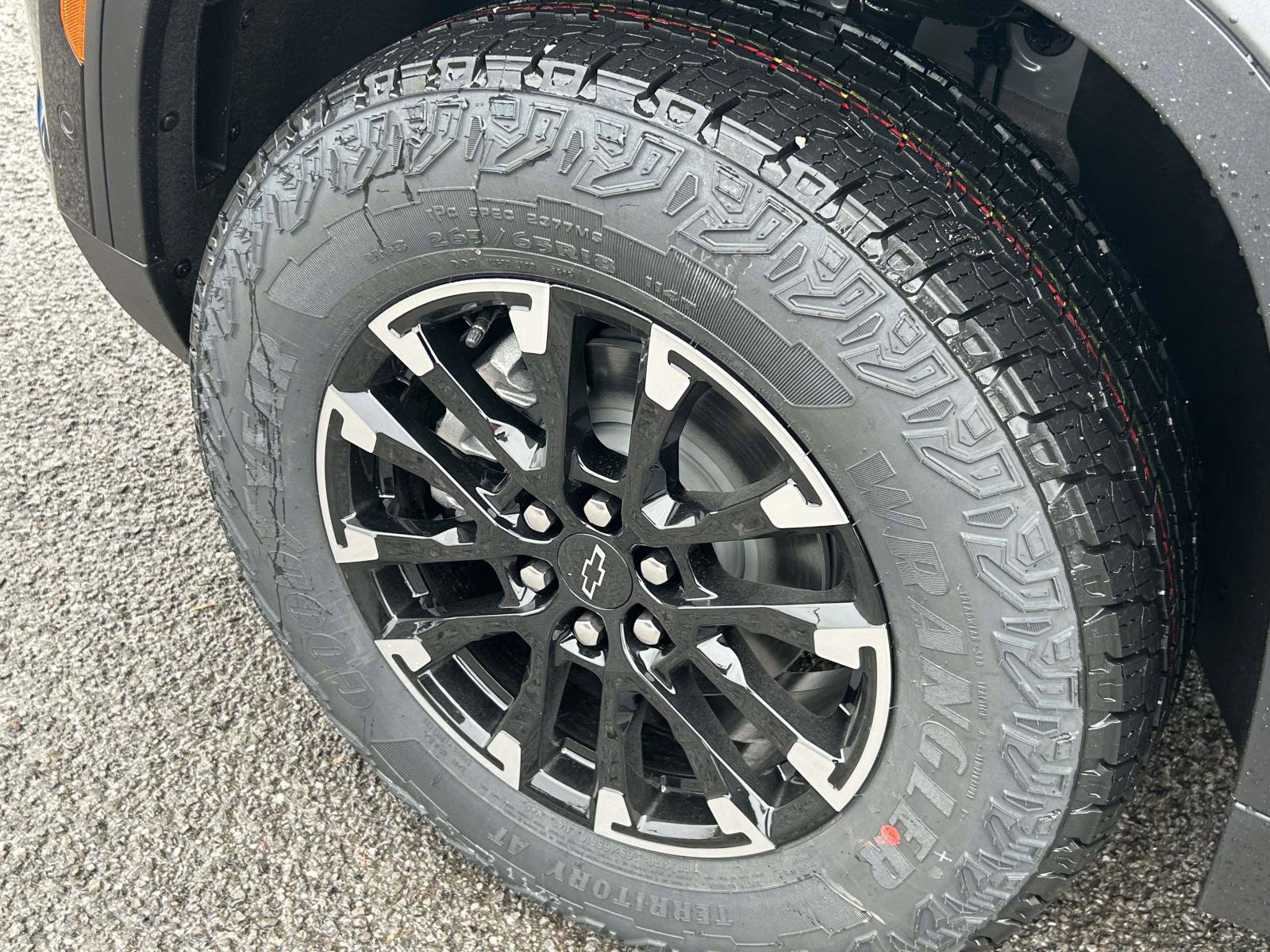 New 2026 Chevrolet Traverse Z71 w/ Enhanced Driving Package AWD/4WD image 9