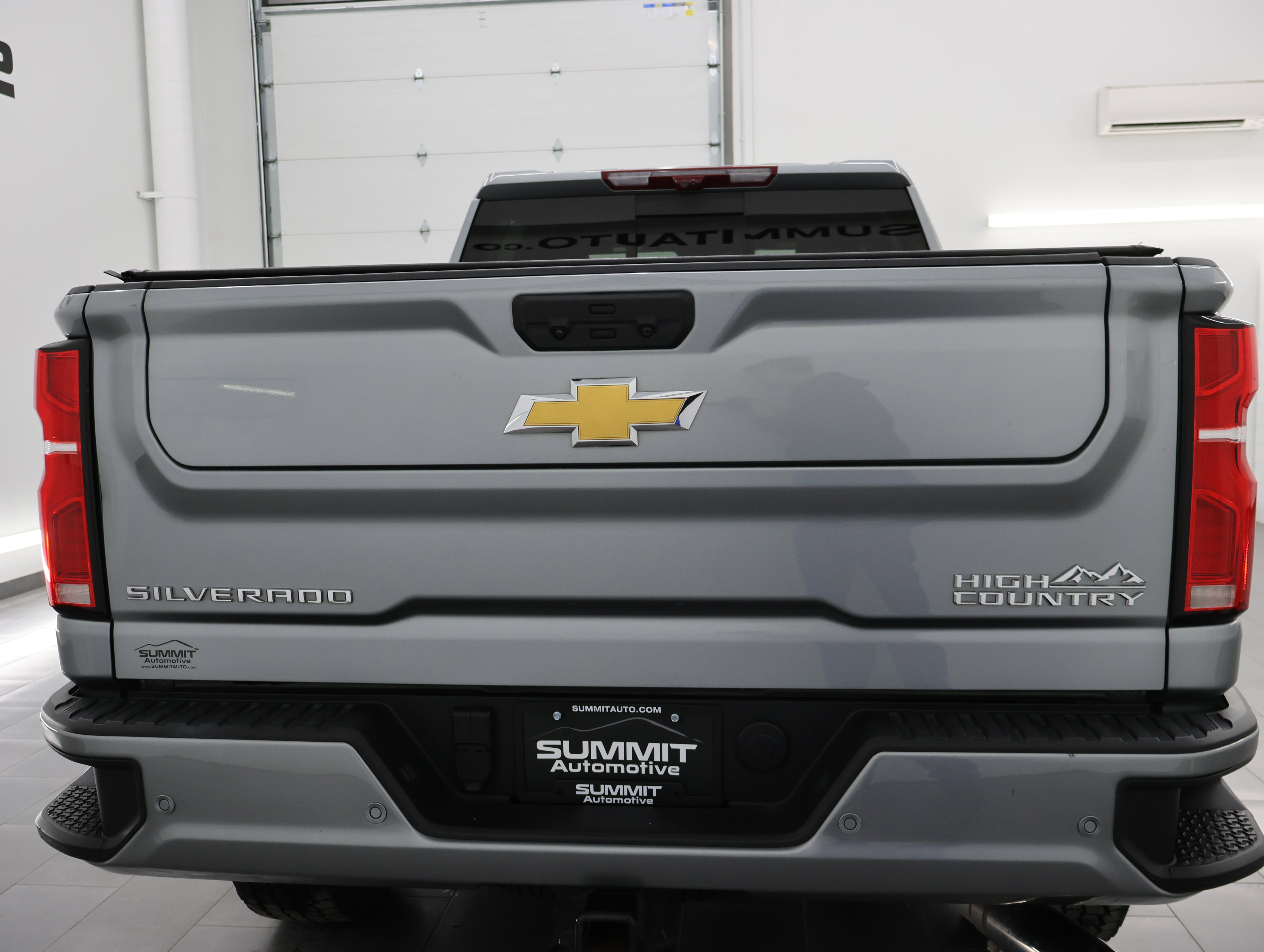Used 2024 Chevrolet Silverado 3500 High Country w/ High Country Premium Package AWD/4WD image 34