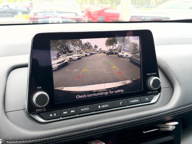 Used 2025 Nissan Rogue SV FWD image 22