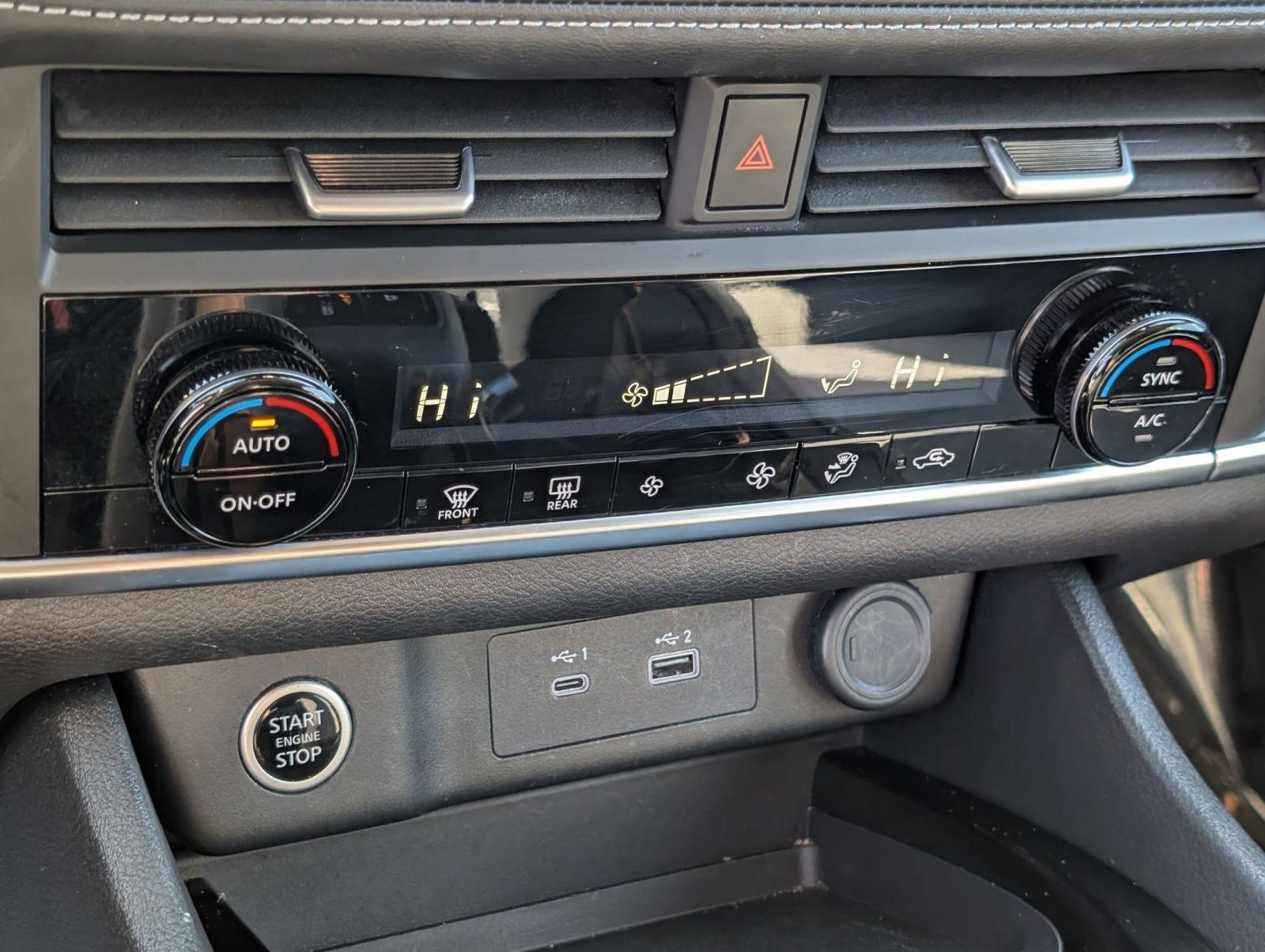 Used 2023 Nissan Rogue SV image 19