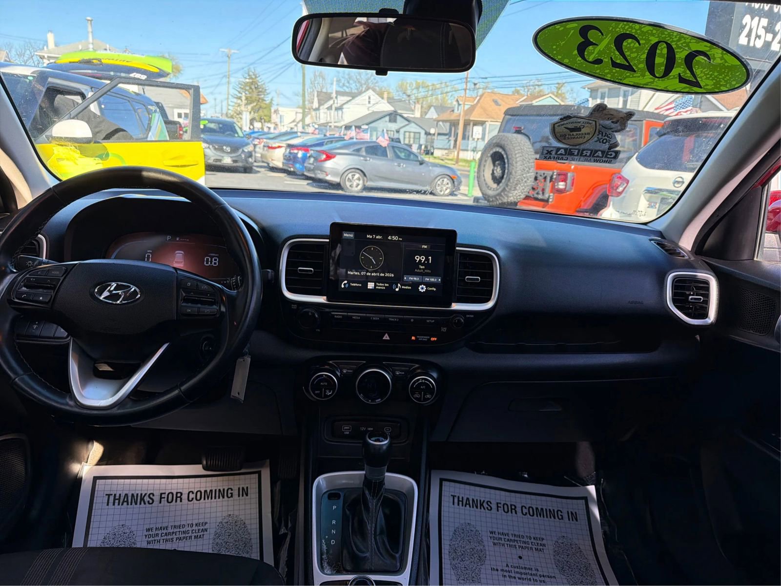 Used 2023 Hyundai Venue SEL FWD image 13