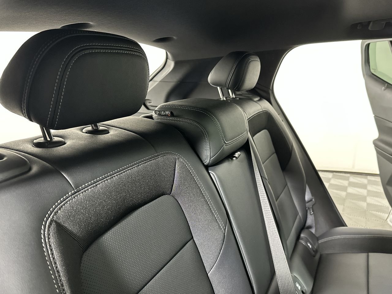 New 2026 Chevrolet Equinox EV LT AWD/4WD image 86