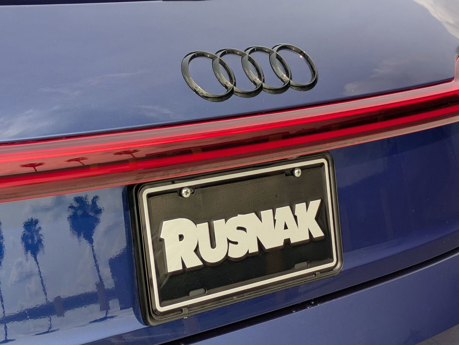 Used 2023 Audi e-tron S Premium Plus w/ Black Optic Package image 19