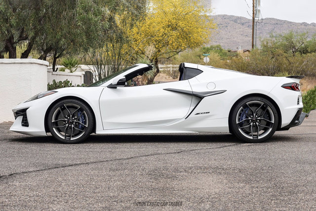 Used 2026 Chevrolet Corvette Z06 w/ Stealth Interior Trim Package RWD image 3