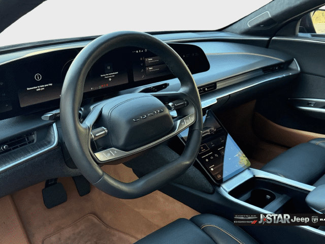 Used 2025 Lucid Air Touring AWD/4WD image 30