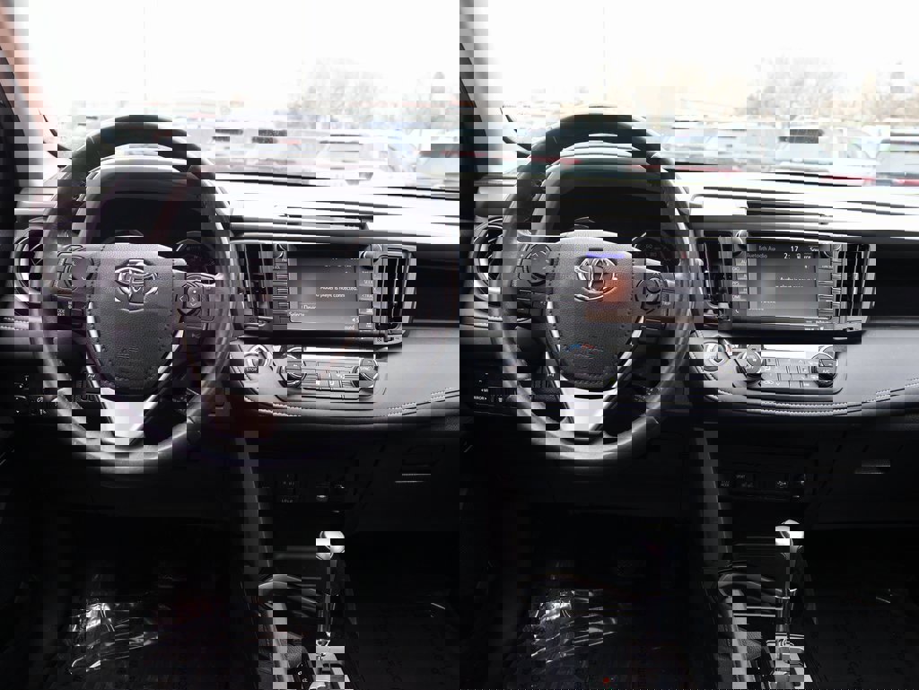 Used 2017 Toyota RAV4 Limited image 20