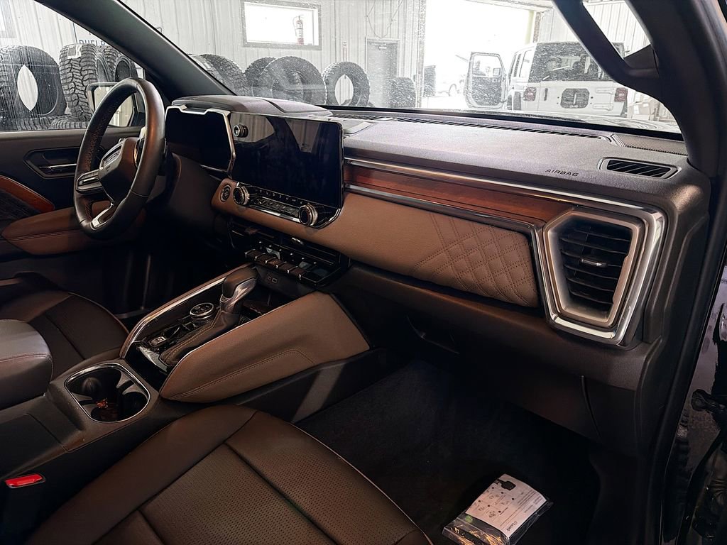 Used 2023 GMC Canyon Denali AWD/4WD image 12