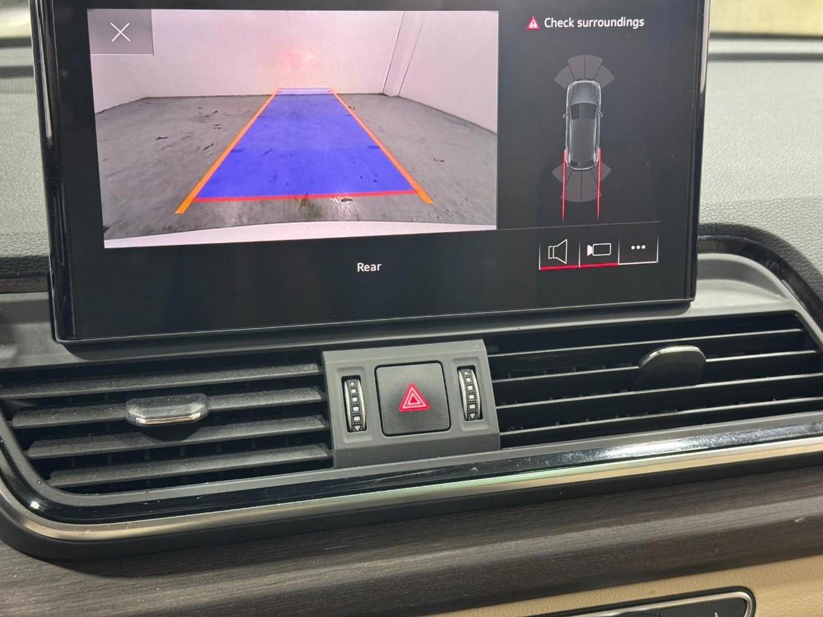 Used 2023 Audi Q5 2.0T Premium w/ Convenience Package image 34