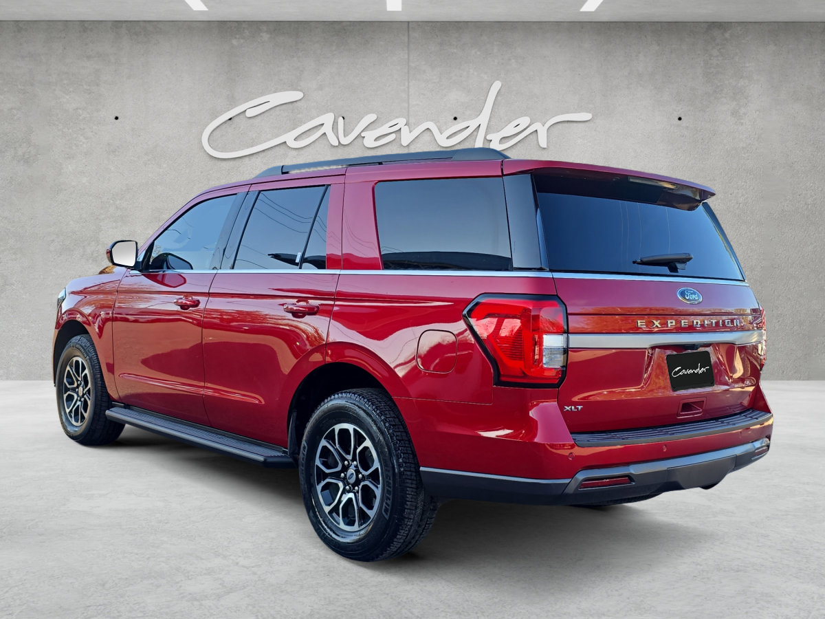 Used 2022 Ford Expedition XLT image 15