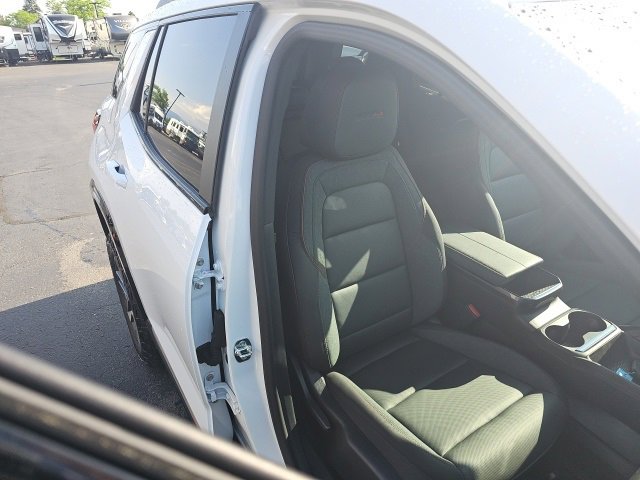 New 2026 GMC Terrain AT4 w/ LPO, Floor Liner Package image 21