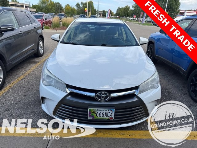 Used 2017 Toyota Camry LE image 2