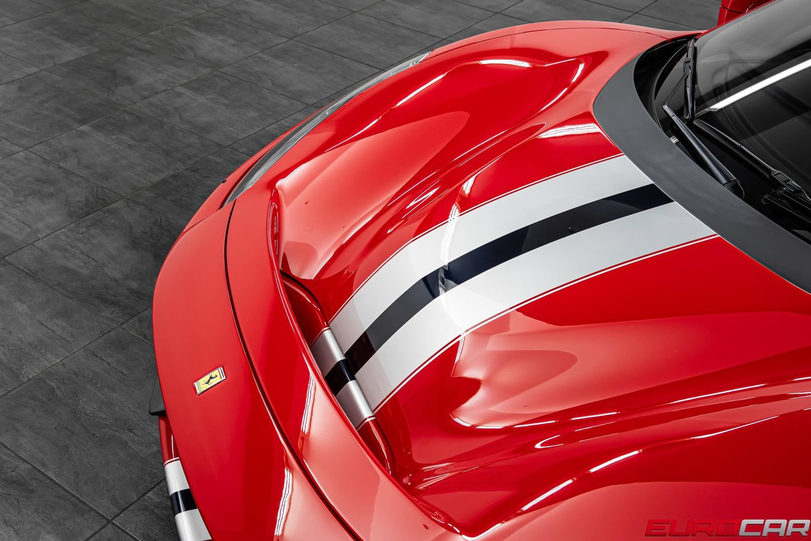 Used 2019 Ferrari 488 Pista Coupe RWD image 9