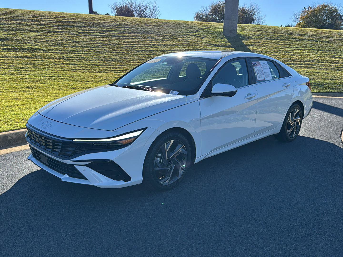 Used 2024 Hyundai Elantra Limited