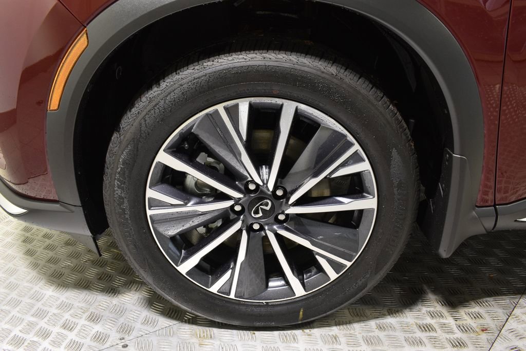 New 2026 INFINITI QX60 Luxe w/ Family Package image 30