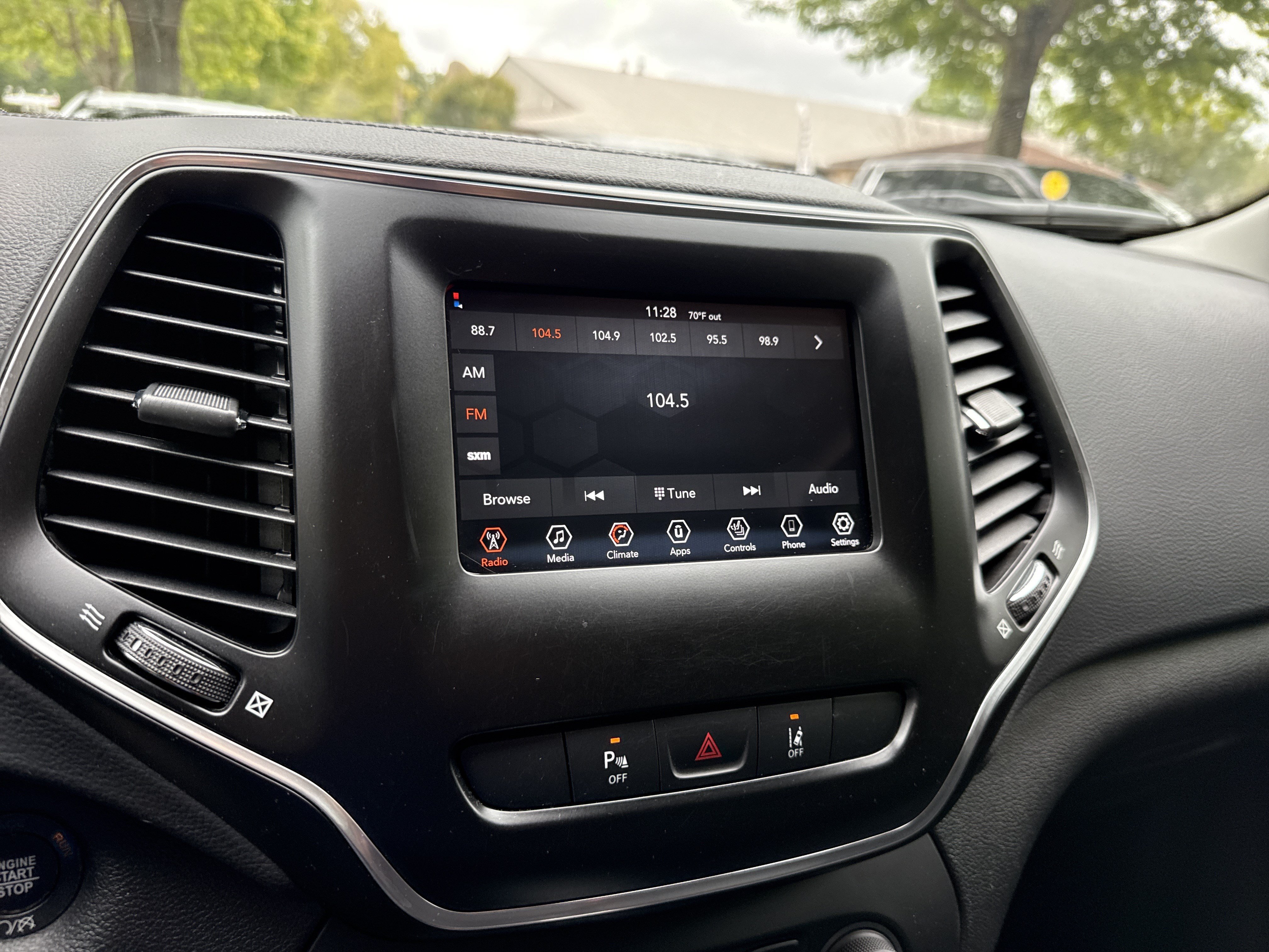 Used 2021 Jeep Cherokee Latitude Lux w/ Trailer Tow Group AWD/4WD image 27