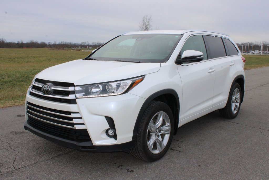 Used 2019 Toyota Highlander Limited image 3