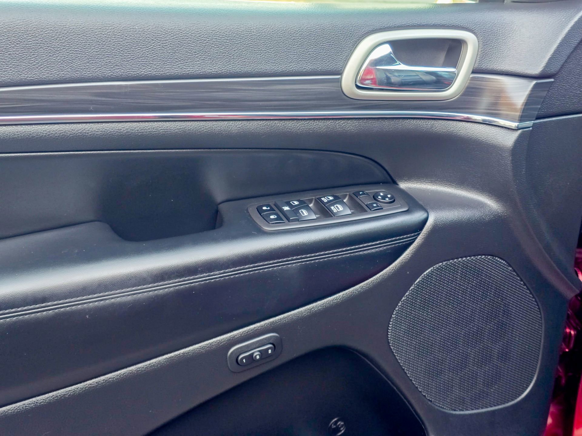 Used 2022 Jeep Grand Cherokee Limited image 28