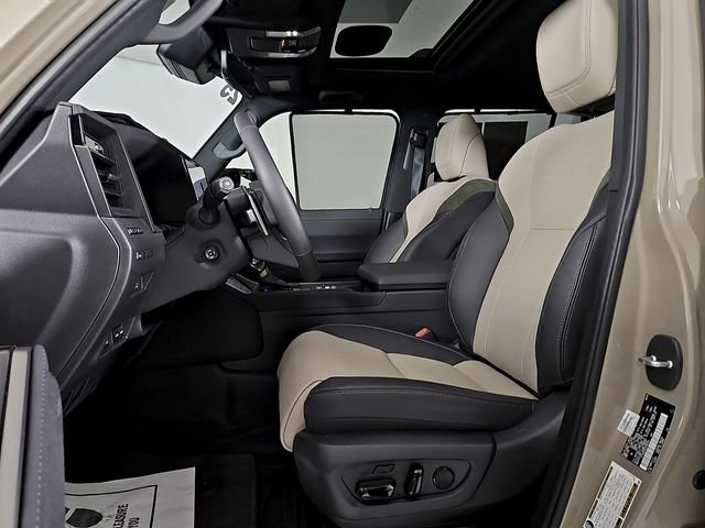 Used 2025 Lexus GX 550 AWD/4WD image 14
