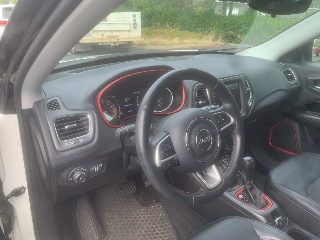 Used 2019 Jeep Compass Trailhawk AWD/4WD image 12