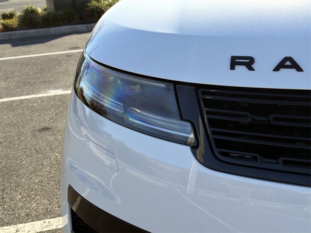 New 2026 Land Rover Range Rover Sport Dynamic SE image 9