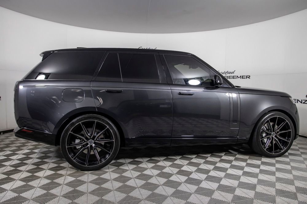 Used 2024 Land Rover Range Rover SE AWD/4WD image 10