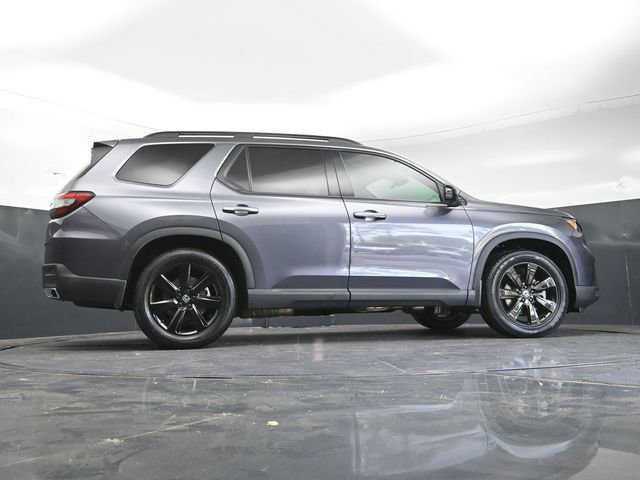 Certified 2025 Honda Pilot Black Edition image 36