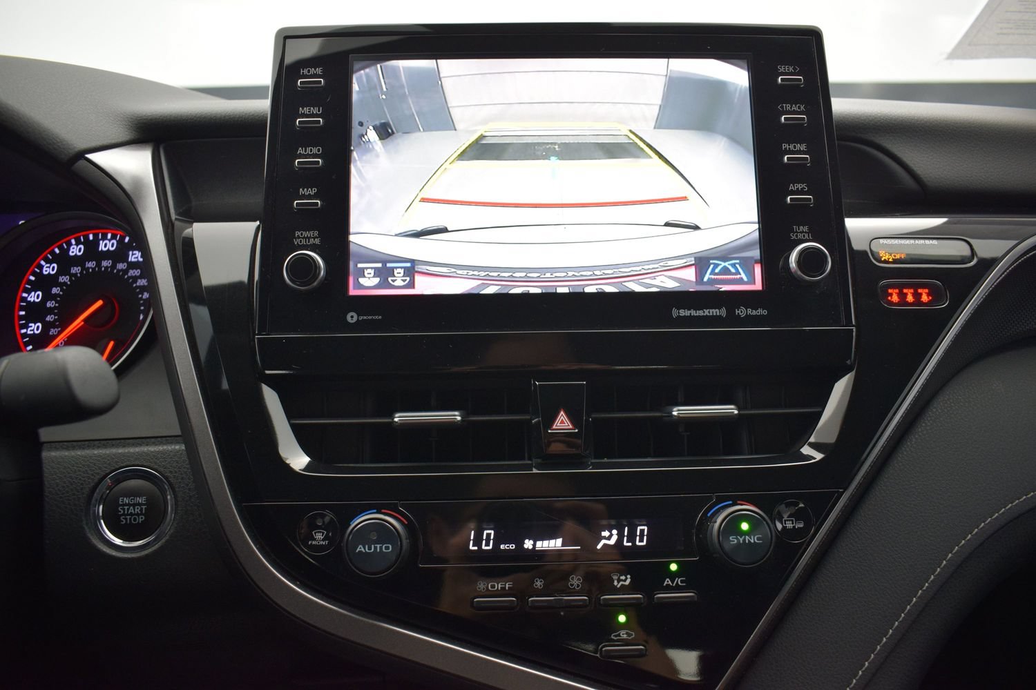 Used 2022 Toyota Camry XSE FWD image 17