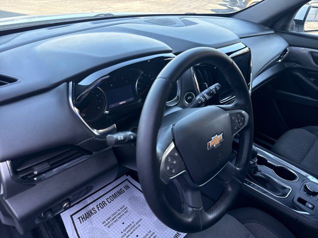 Used 2023 Chevrolet Traverse LT FWD image 17
