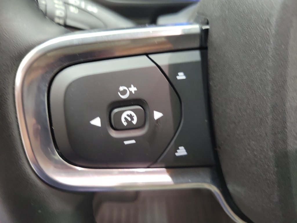 Used 2018 Volvo XC60 T5 Inscription w/ Convenience Package AWD/4WD image 28