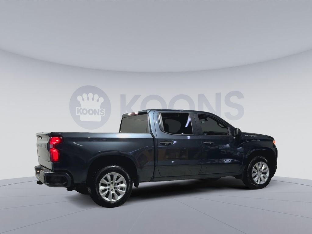 Used 2022 Chevrolet Silverado 1500 Custom image 2