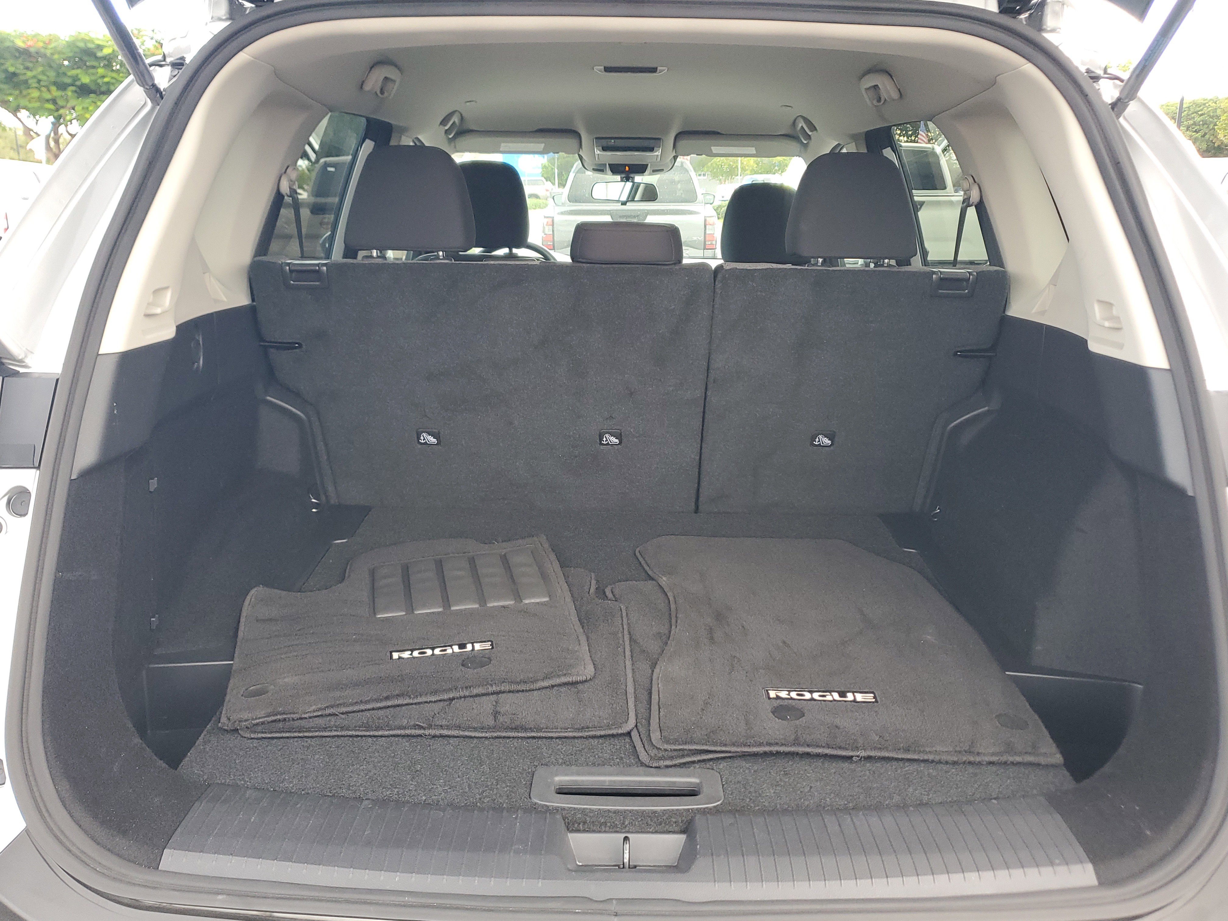 Certified 2022 Nissan Rogue SV image 15