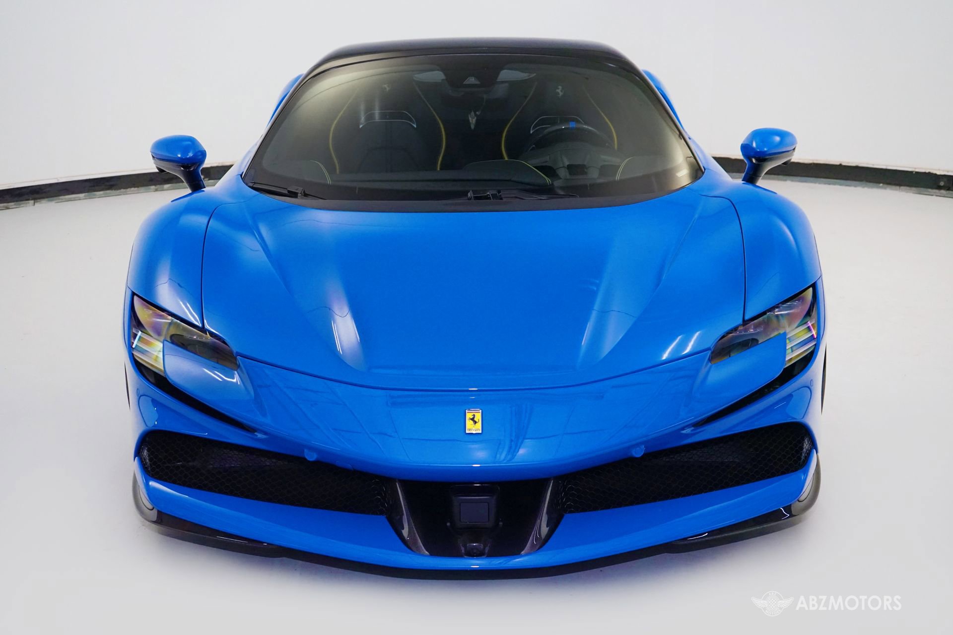Used 2025 Ferrari SF90 Spider image 3
