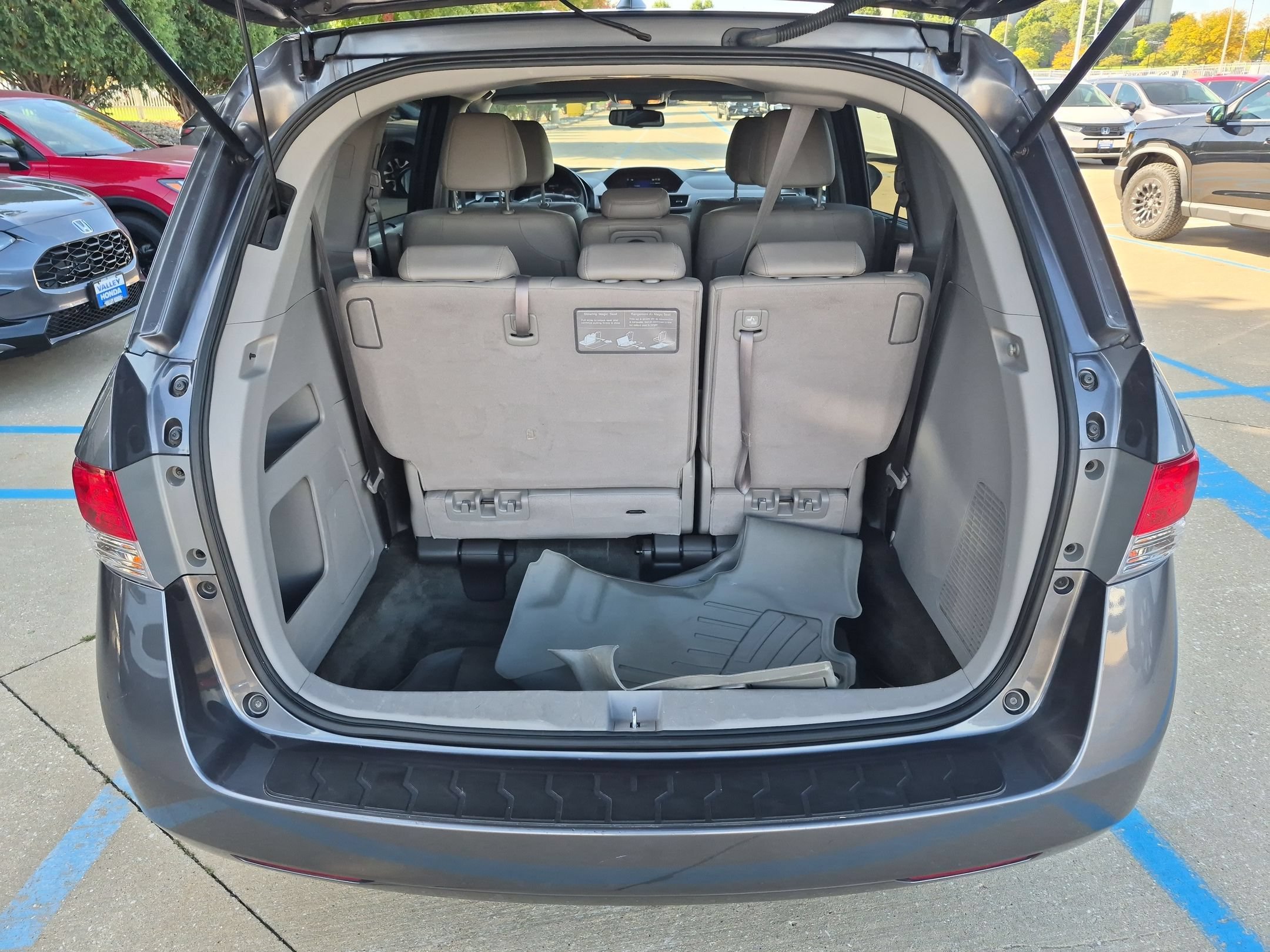 Used 2016 Honda Odyssey EX-L image 27