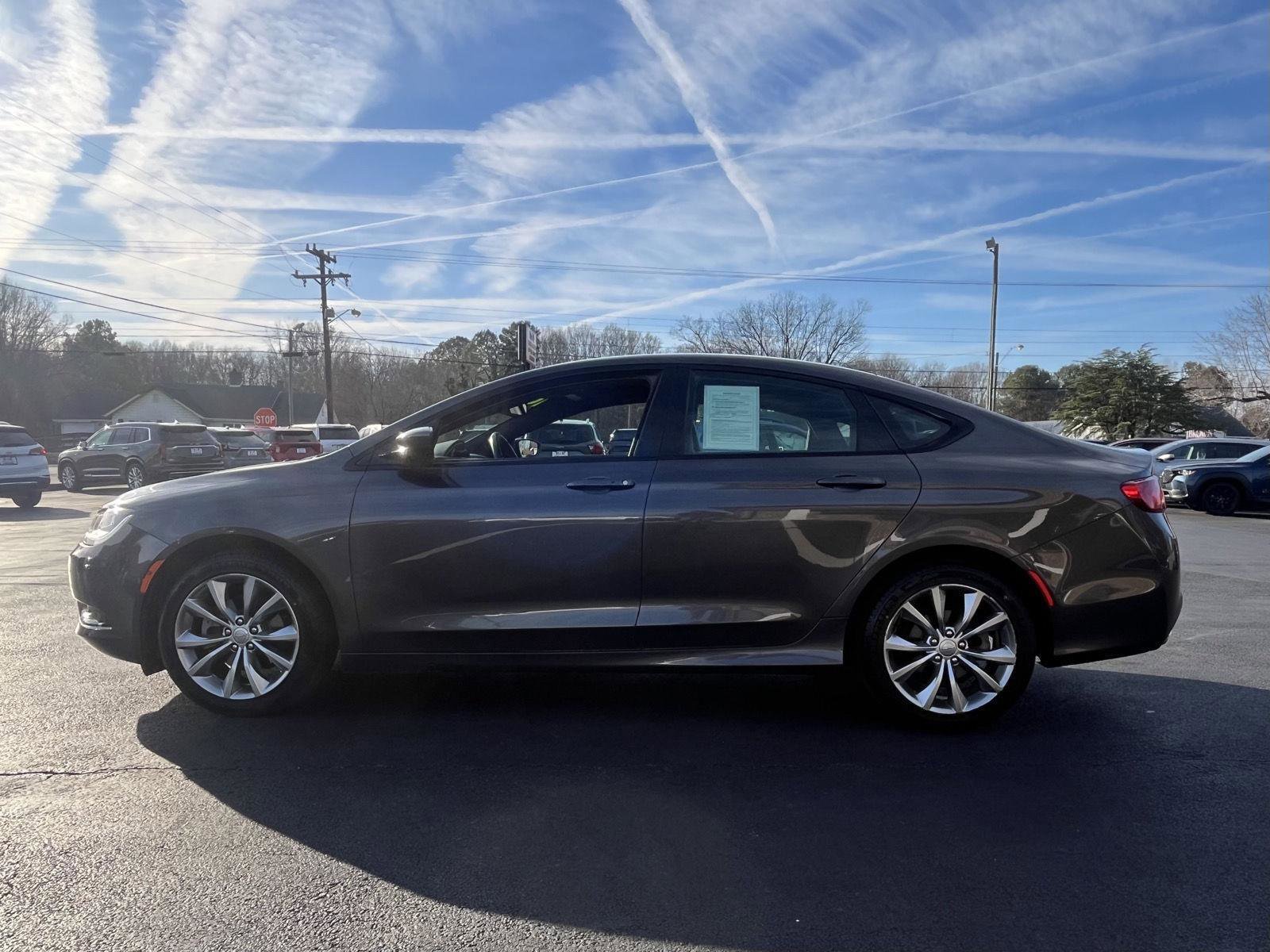 Used 2016 Chrysler 200 S w/ Comfort Group image 22