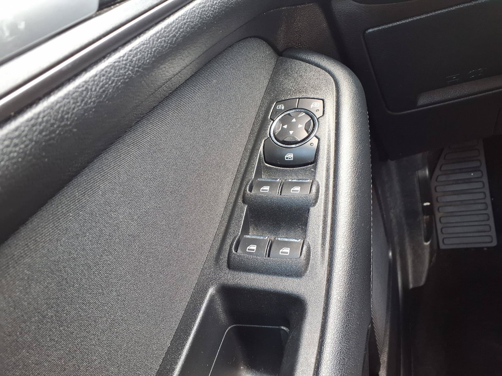 Used 2019 Ford Edge SE w/ SE Fleet Driver's Package FWD image 10