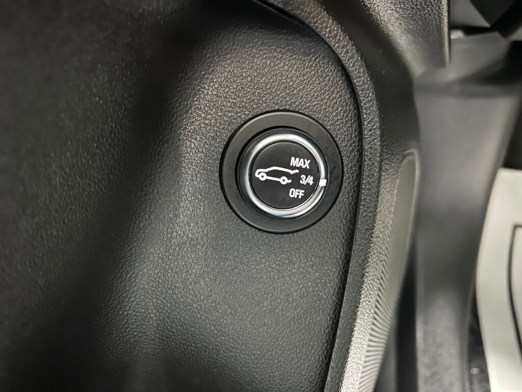 Used 2024 Buick Envista Sport Touring w/ Convenience I Package image 8