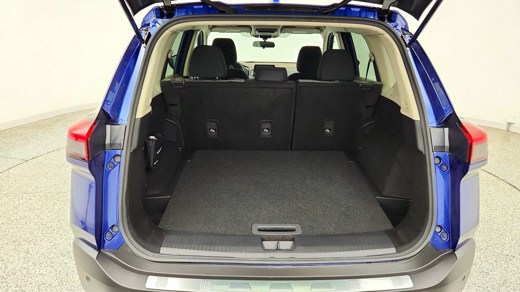Used 2023 Nissan Rogue SV AWD/4WD image 21
