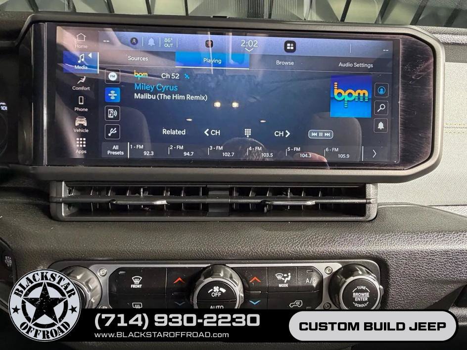 Used 2024 Jeep Wrangler Unlimited AWD/4WD image 24